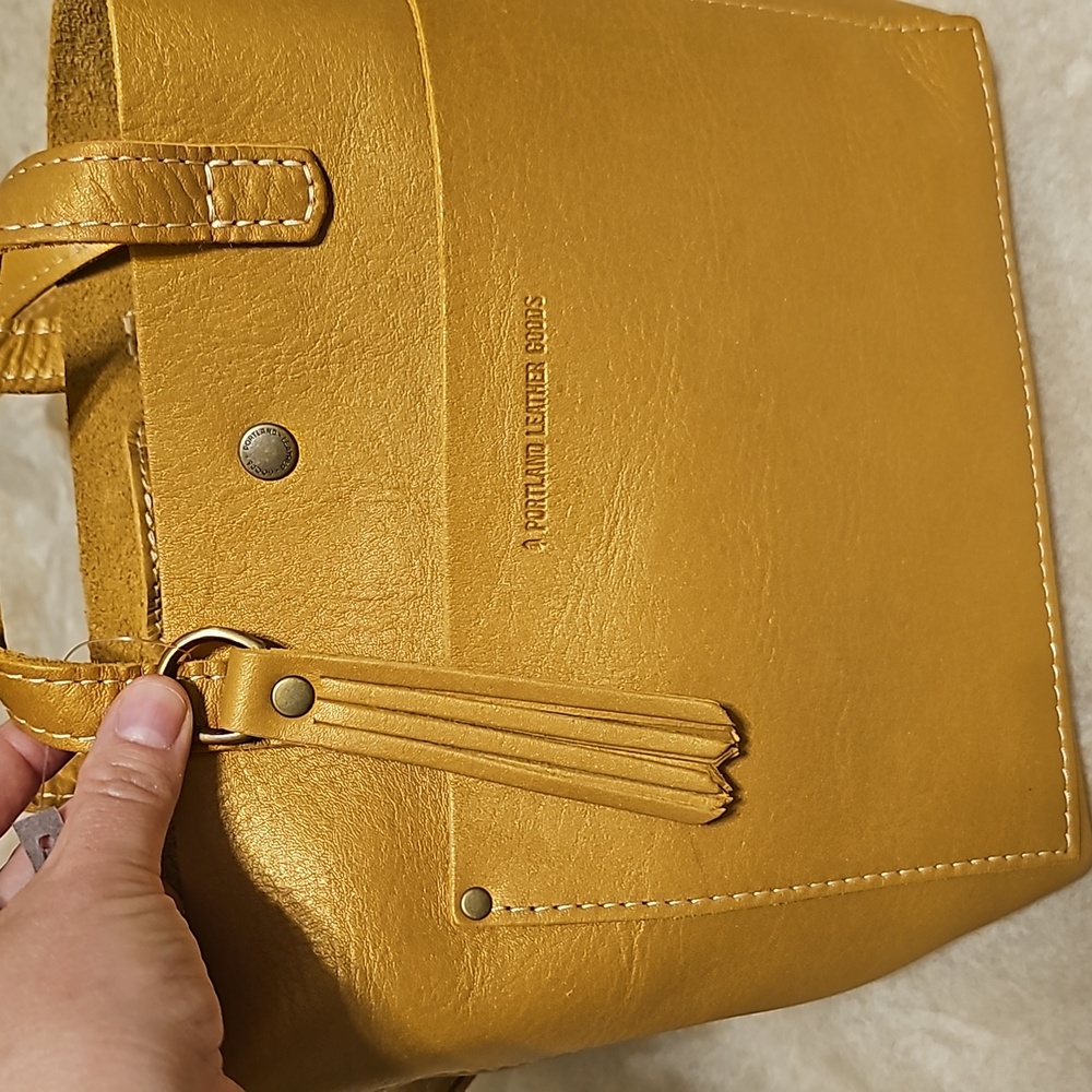 🦄 Portland Leather Bundle Mini Crossbody Tote Honeycomb & Tassel 🦄